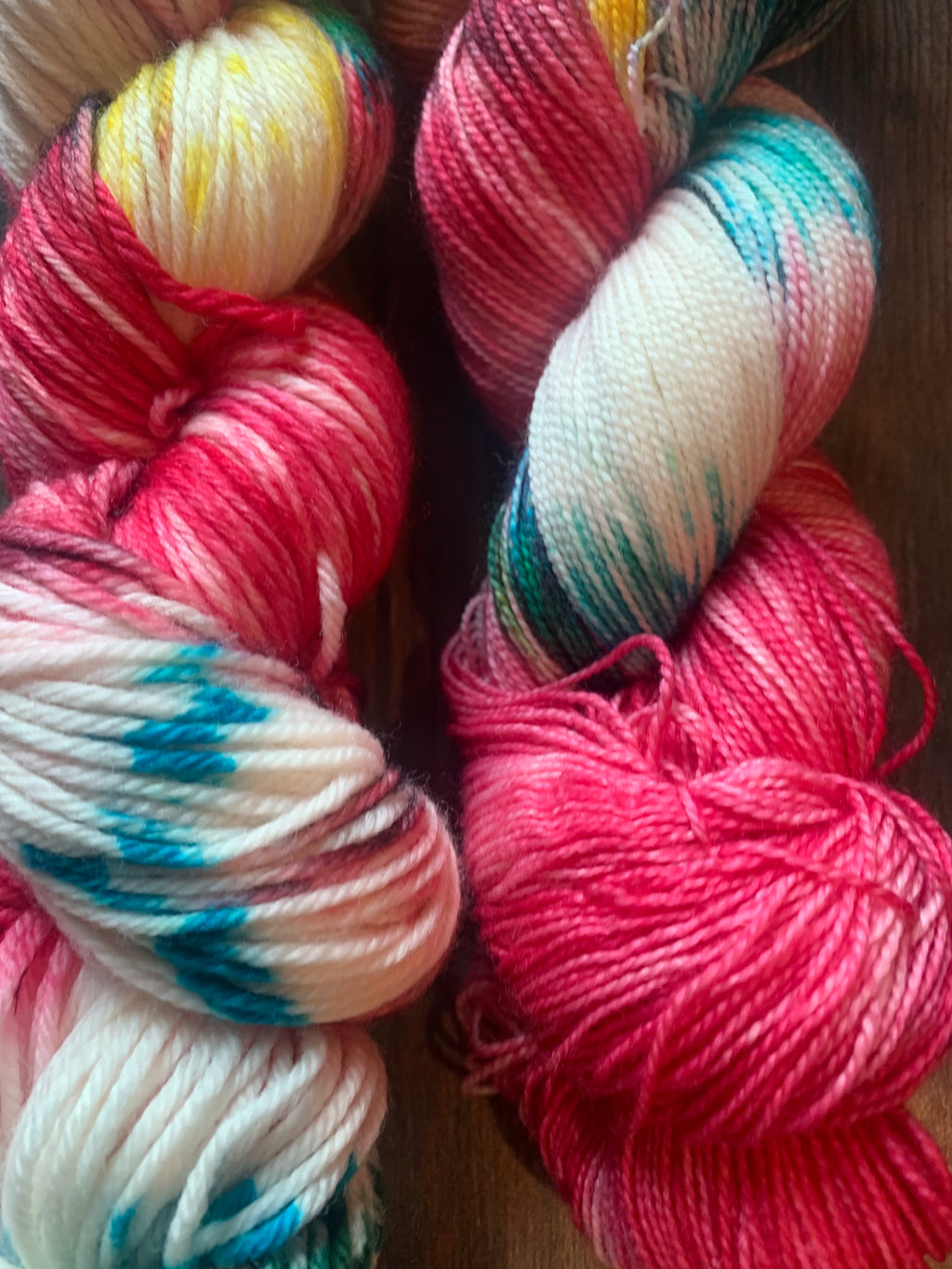 Dala Horse  |DK and  Sock Yarn - 100g