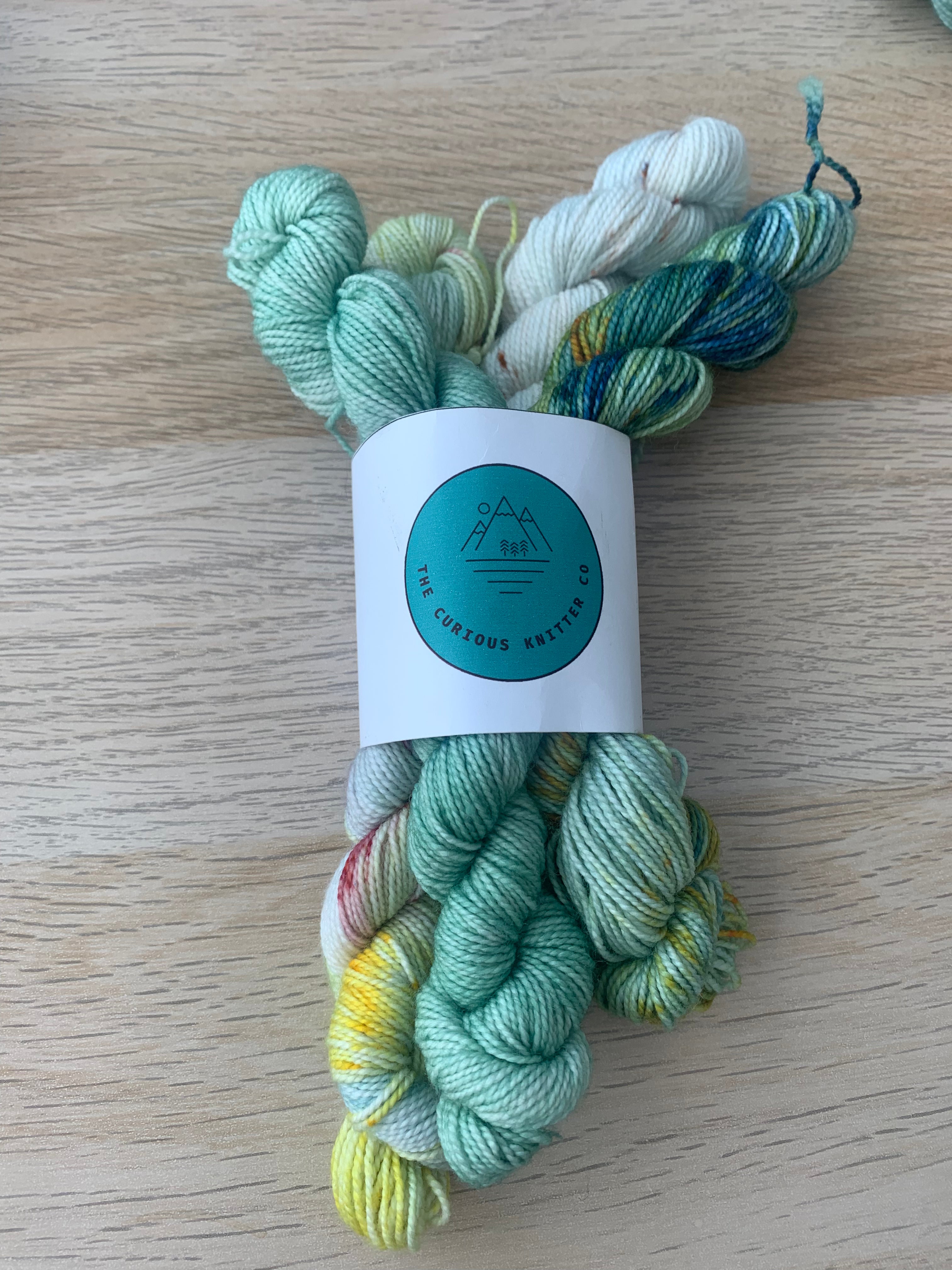 Mini sets - Vietnam set of 4 minis. 4ply and DK