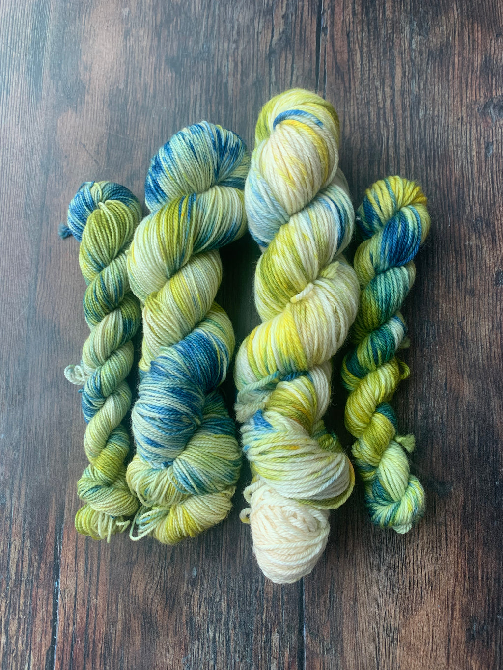 Tuk Tuk   |DK and  Sock Yarn - 100g